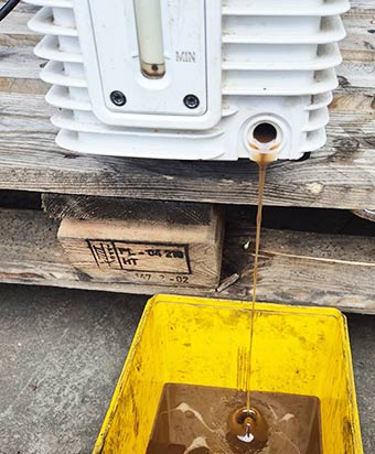 pump oil change